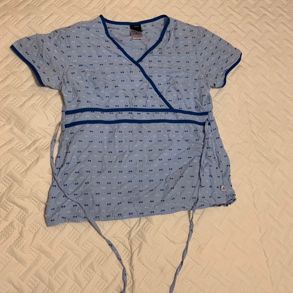 Scrub top